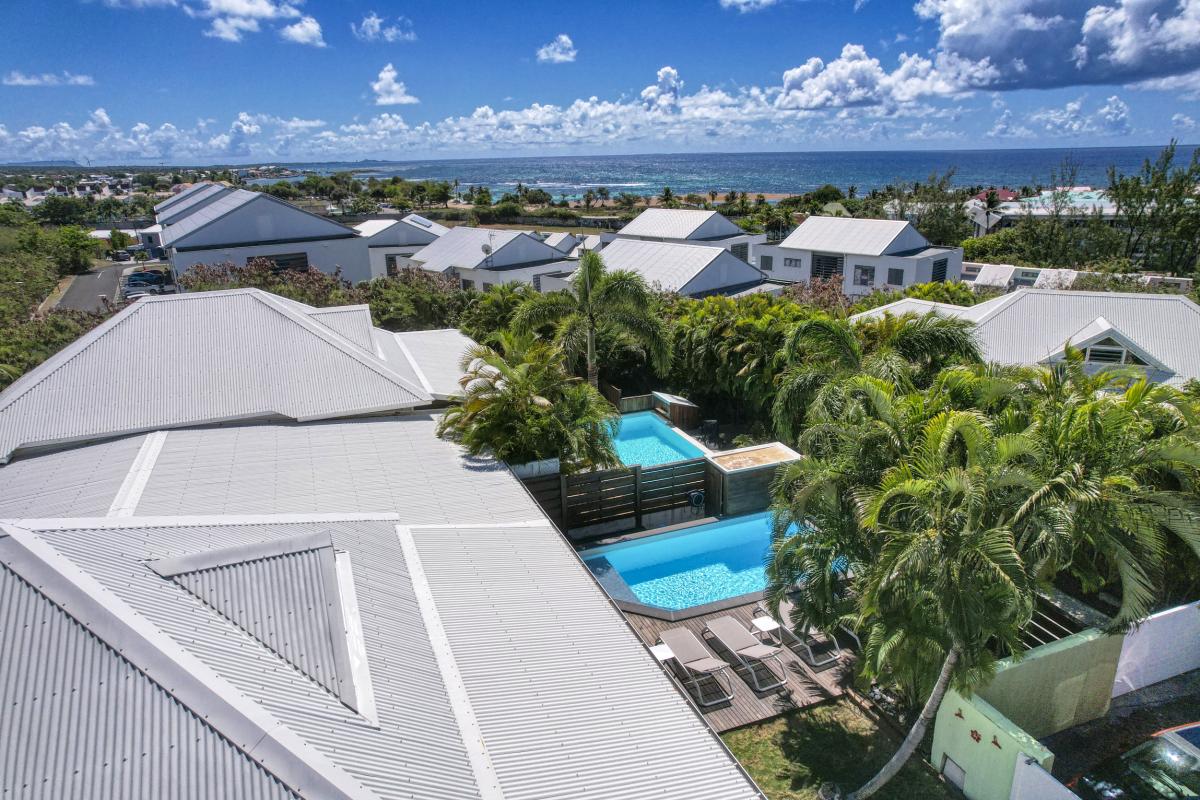 2.Location villa 8 personnes avec piscine et prxomité plage des Raisins Clairs